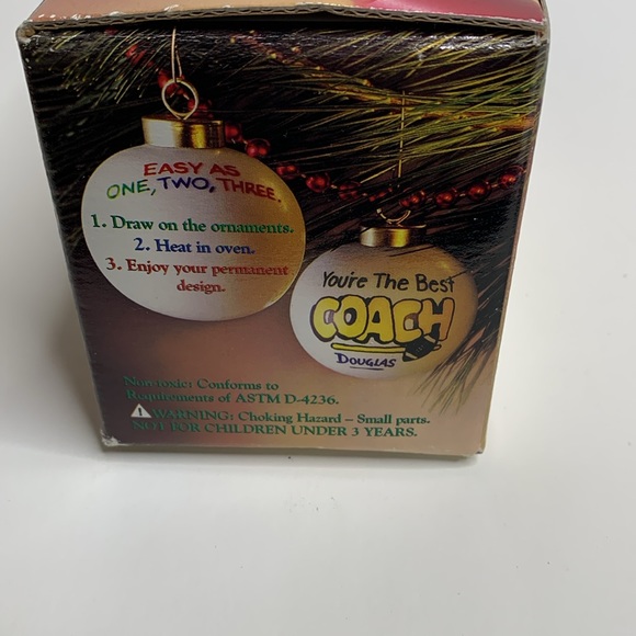 Design An Ornament | Fine Porcelain Collectibles | Two Fine Ornaments & Booklet - Picture 5 of 7